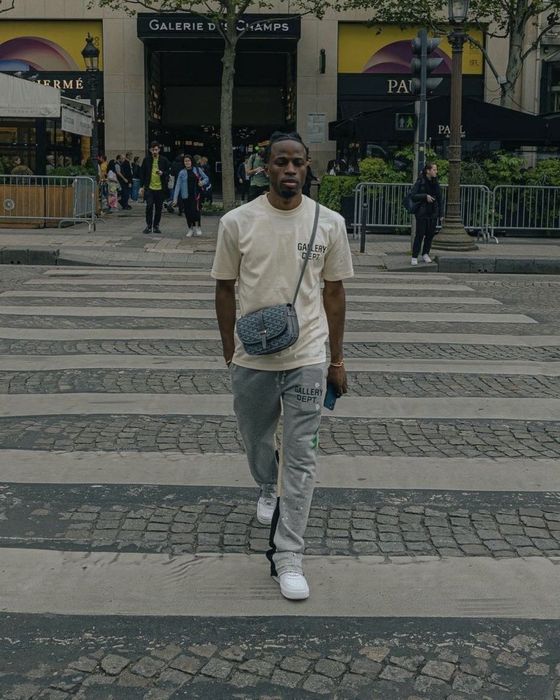 Брюки  Gallery Dept. размер M/L.