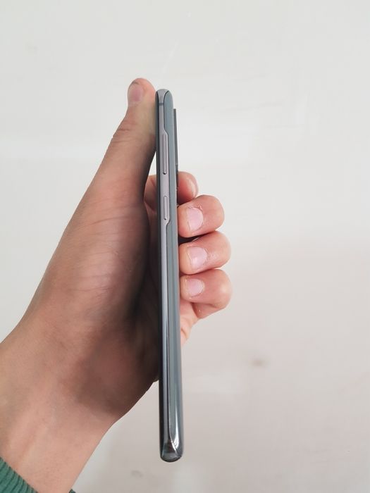 Samsung S20 в хорошем сост