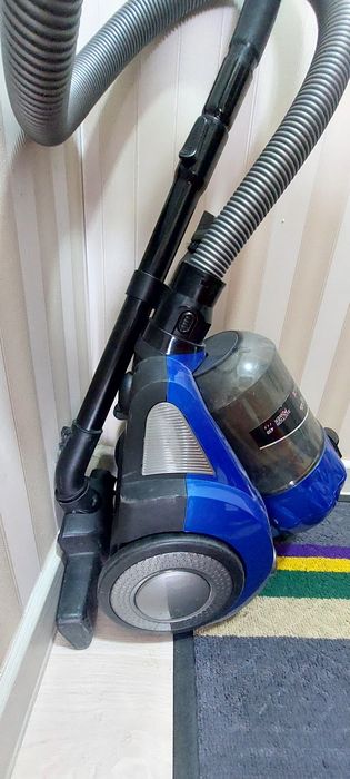 Пылесос Artel в хорошем состоянии