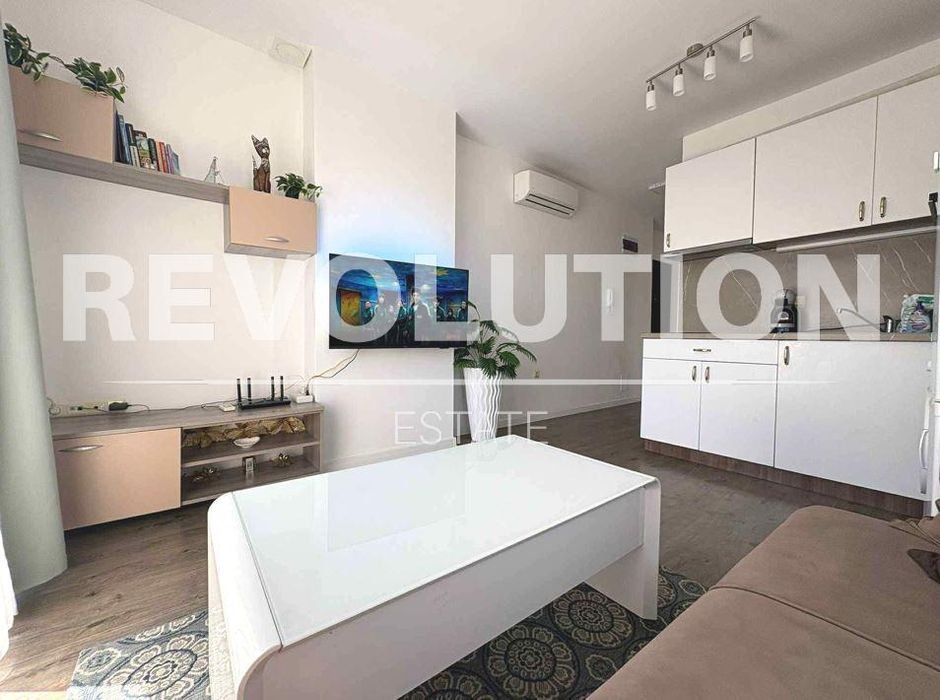 Дава се под наем Двустаен апартамент в Варна, Бриз - 58 кв.м за 750 € - Снимка #1