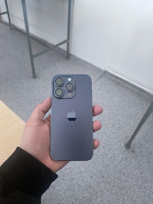 Продам айфон 14про
