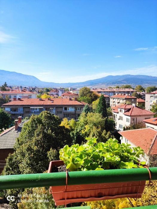 Продава се Двустаен апартамент в Кюстендил, Христо Ботев - 74 кв.м за 1000 €/кв.м - Снимка #1