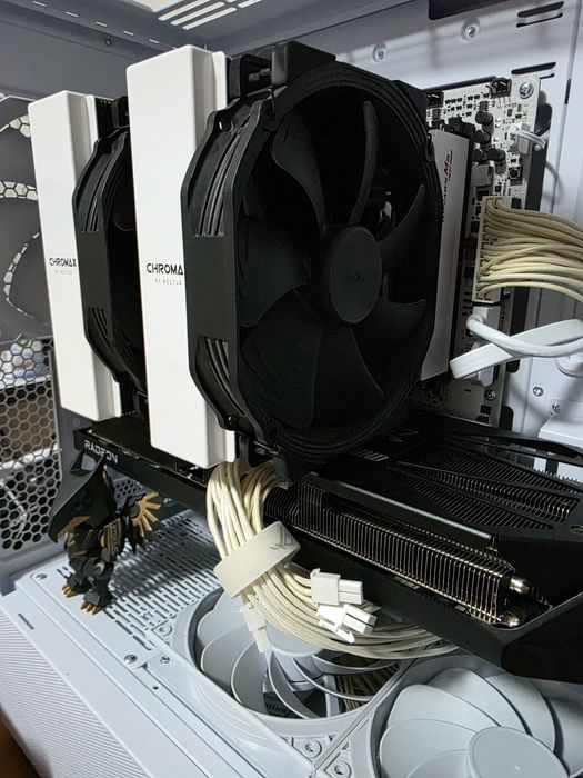 Noctua NH-D15 chromax.black + Noctua NA-HC4