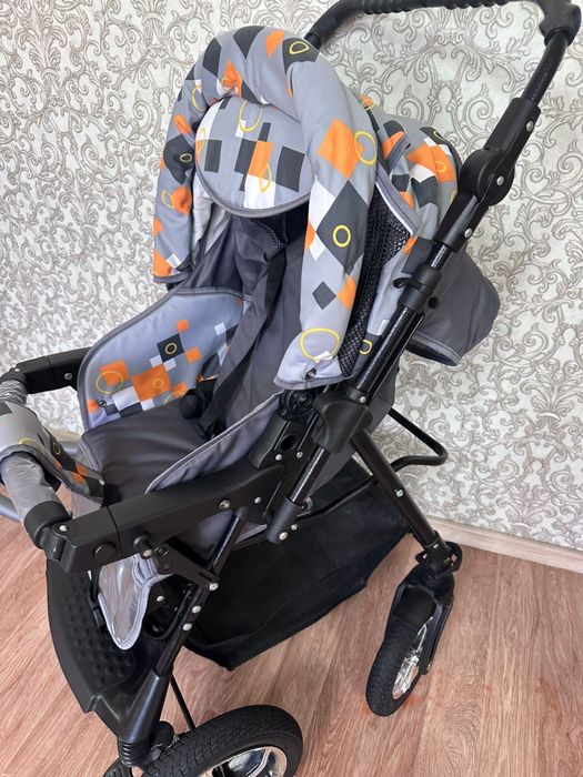 Срочно продам коляску