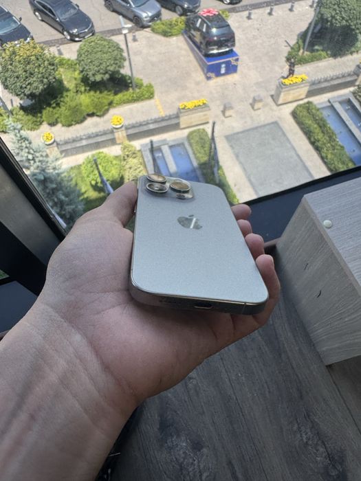 iPhone 15 pro 128gb