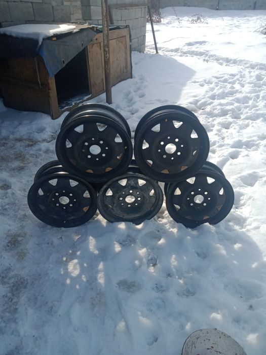 Диски четырех дырые