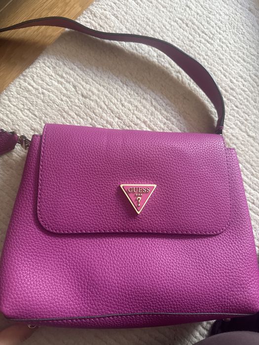Guess downtown chick чанта