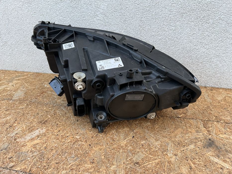 Far dreapta Mercedes CLA LED High Performance Original Europa