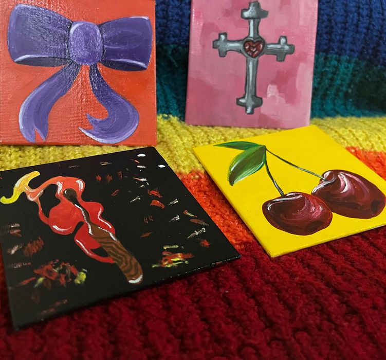 Ръчно изработени артикули, подходящи за подарък и декорация