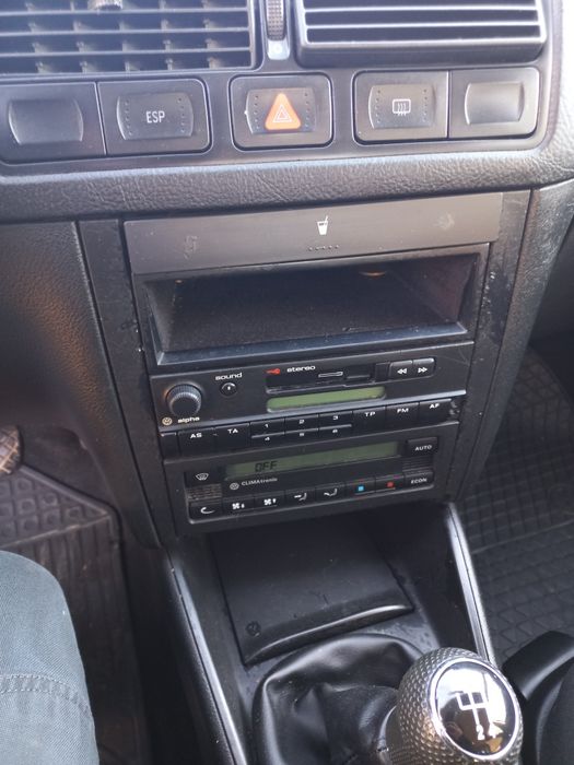 Dezmembrez golf 4