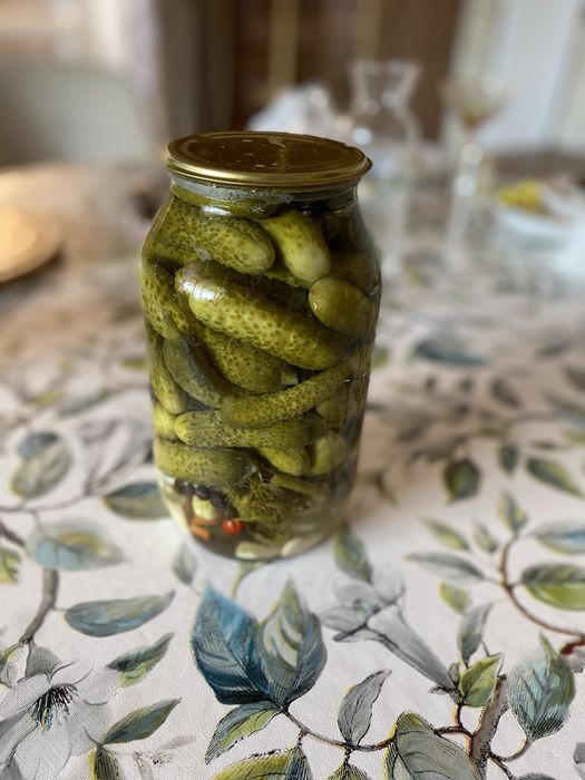 Огурцы, корнишоны соленые