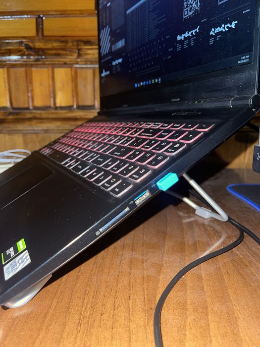 Evoo gaming | i5-10h | 16gb ozu | 768gb ssd | GTX 1650