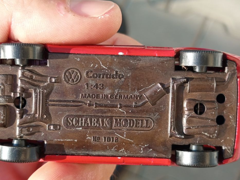 Machetă auto rară VW Corrado G60 la scara 1/43, fabricată de Schabak