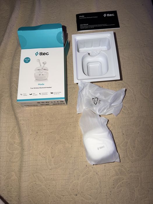 Чисто нови безшични слушалки