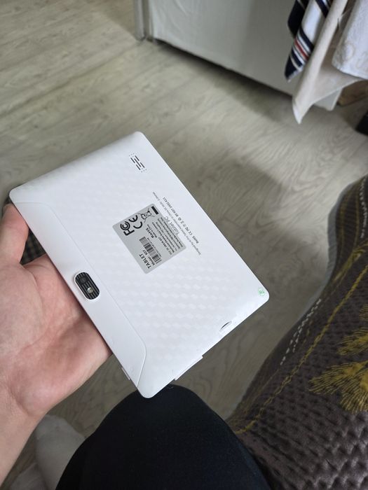 Продам планшет разбит экран