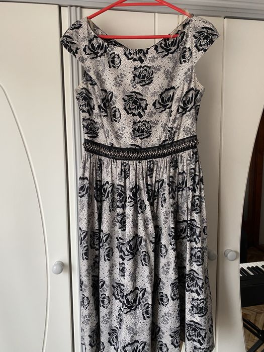 Vand rochie de ocazie Norm, marimea 40, impecabila