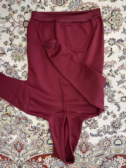 бордовая толстовка универсал