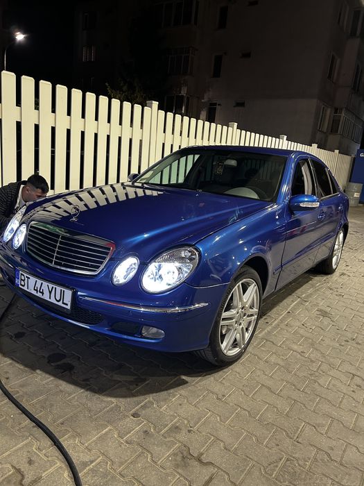 Vand sau schimb mercedes e220