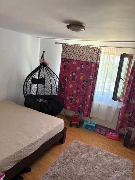 Casă spațioasă 400 mp | Teren 1200 mp | 7 Dormitoare | Focșani - Mândrești Munteni (Ideală Locuință sau Oportunitate Business / Pensiune)