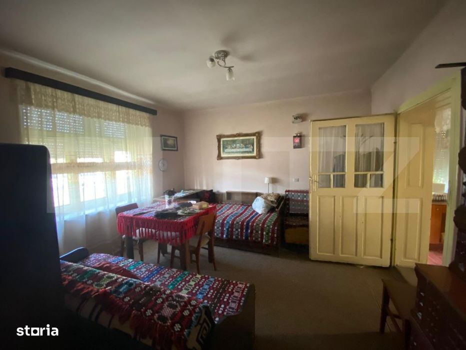 Casa cu teren 10 ari, 2 anexe si dublu front stradal – Beclean
