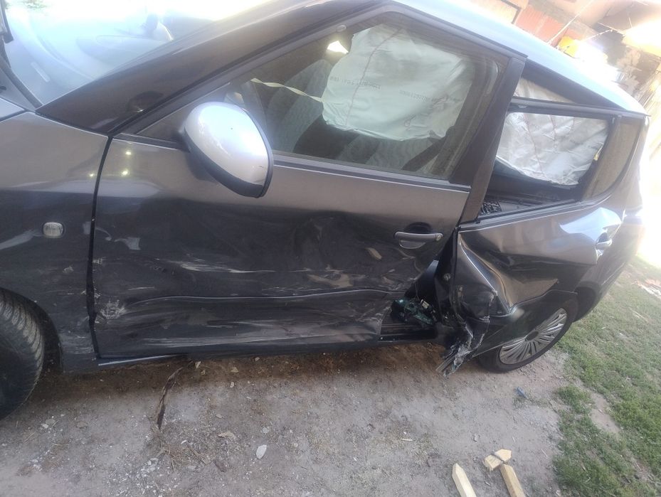 Vând  Skoda  pentru dezmembrare /reparare /