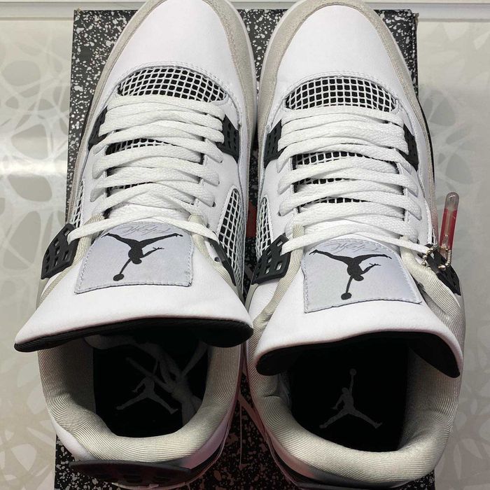 Jordan 4 Retro 'Military Black' Размери 44 EUR