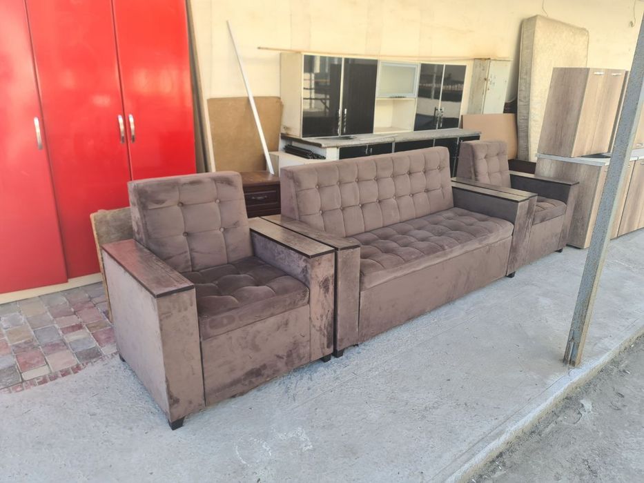 Диван и кресло идеально