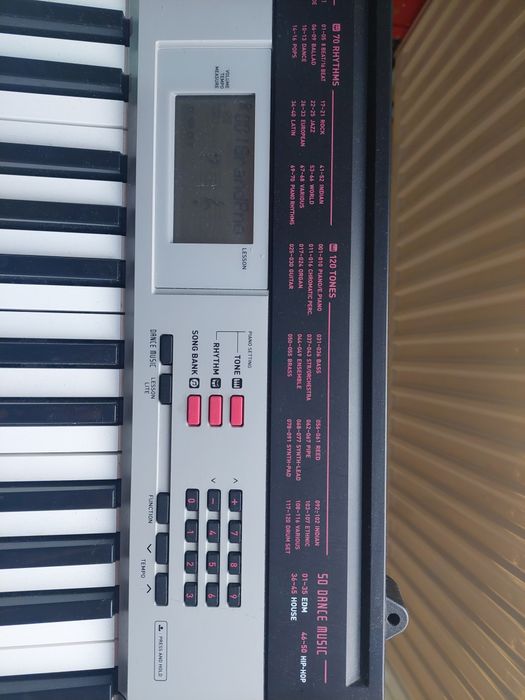 Синтезатор CASIO