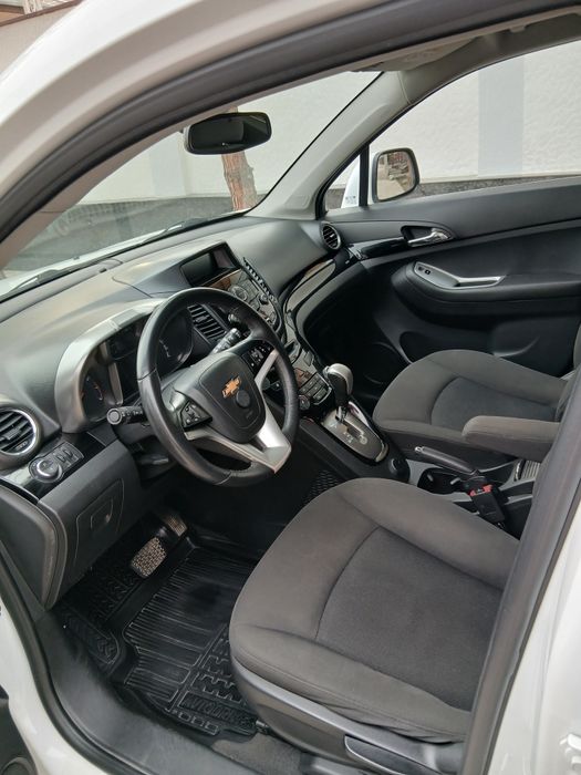 Шевроле Орландо.