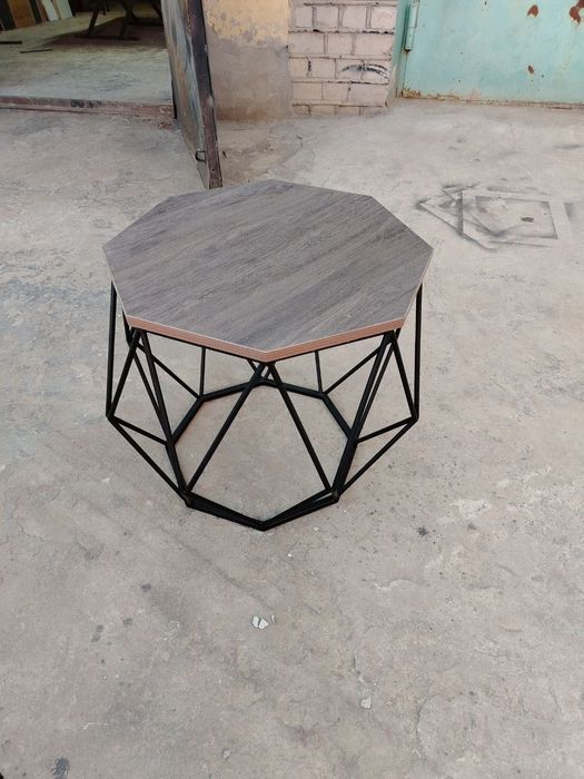 Журнальные стол лофт стиле