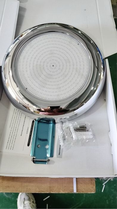 Led лампа для бассейна !