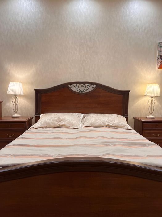 Продам спальный гарнитур.