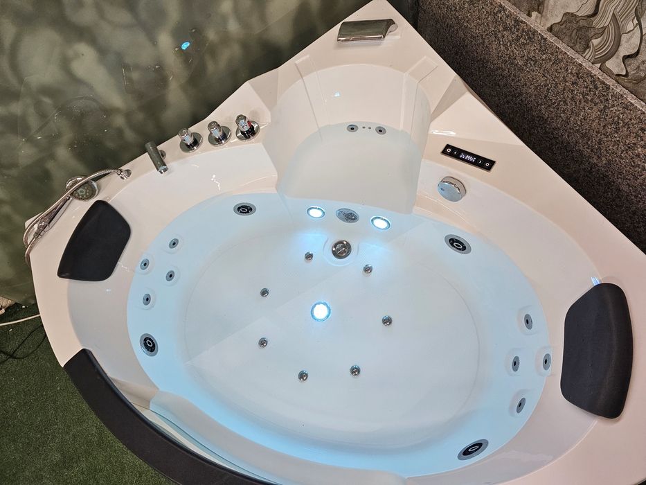 *Spa* Хидромасажна Вана за Двама (Джакузи) с Подгрев до 45° 1.39х1.39