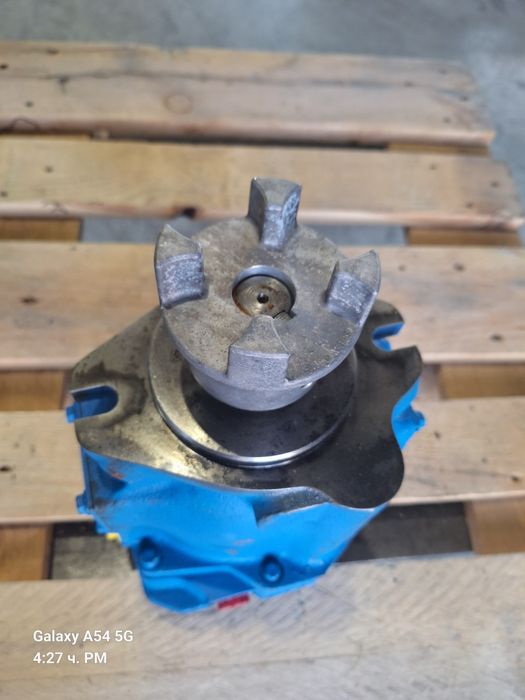 Бутална помпа Vickers PVQ 45