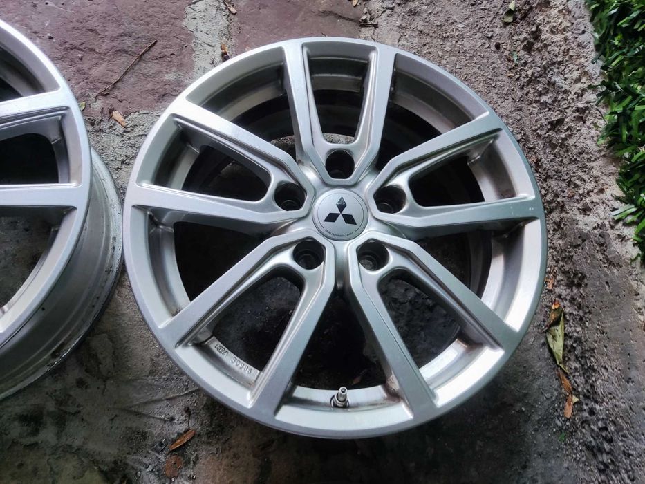 Мицубиши 16 5x114,3 оригинални лети джанти 5х114,3 Mitsubishi .