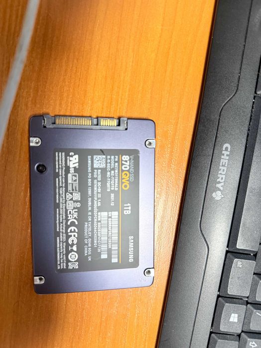 SSD Диск 1 TB Samsung