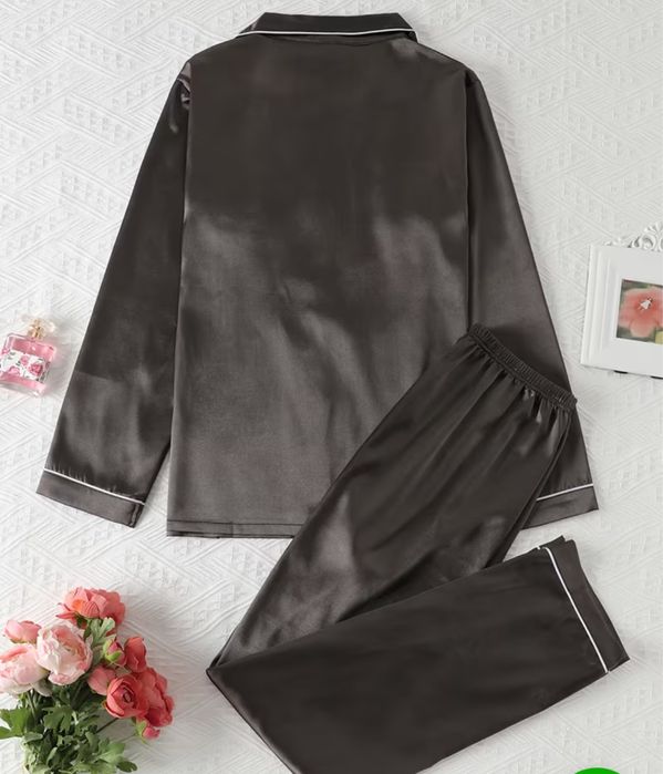 Чисто нова дамска пижама