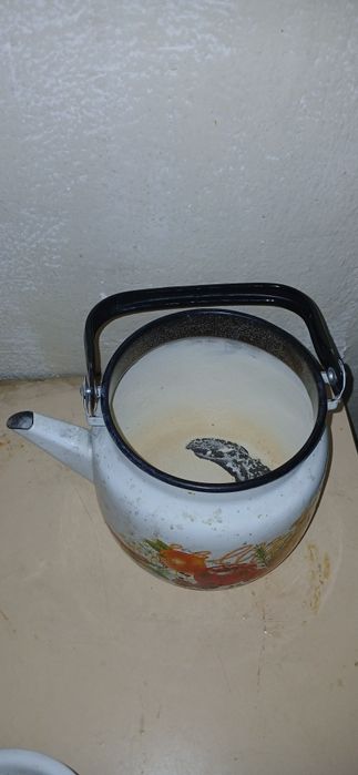Чайники б.у металические