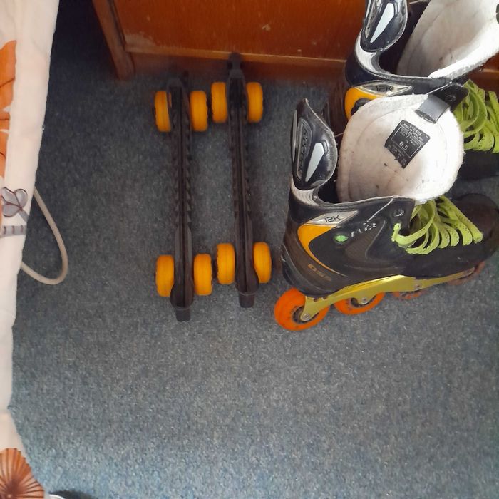 Echipament de hochei (pantaloni, tibiere, tricouri)