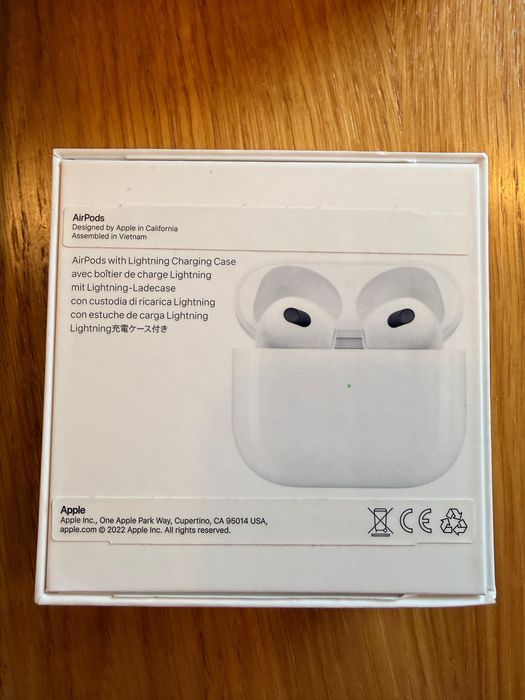Casti Airpods 3