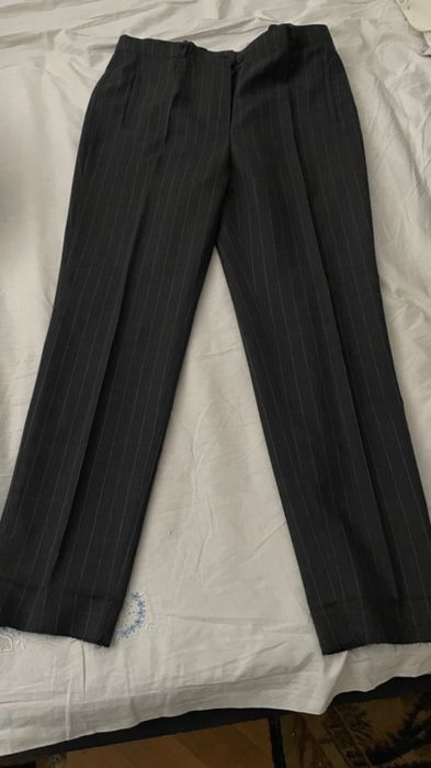 Pantaloni din tergal; costum 3 piese din tergal