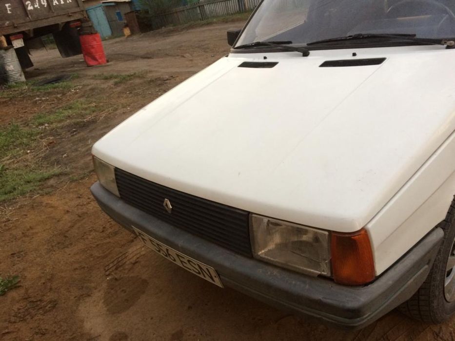 Продам автомобиль Renault