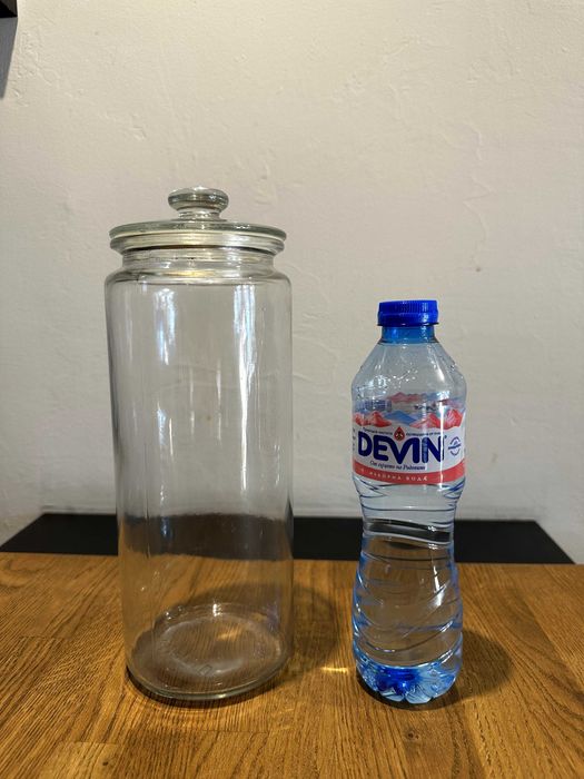 Голям стъклен буркан с капак – ресторантски / декоративен