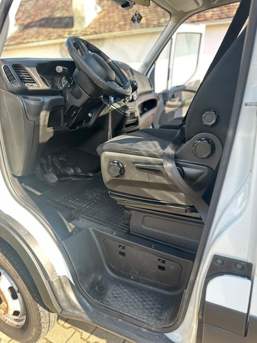Iveco daily ,(2020)6.20 m , mercedes sprinter