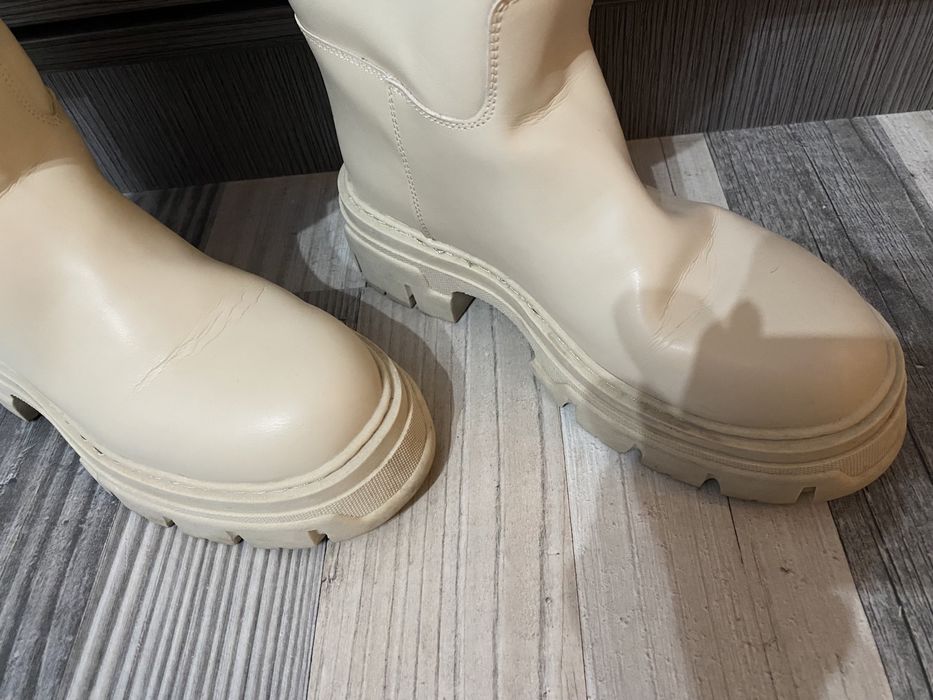 Дамски ботуши HM