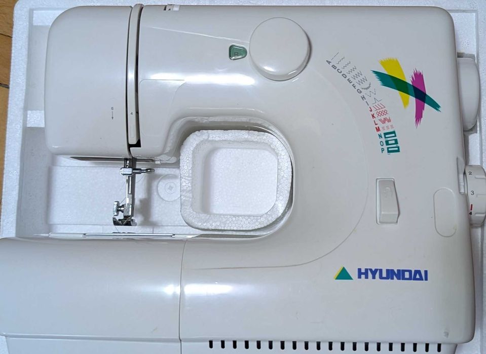 Mașină de cusut electrică HYUNDAI KP 500