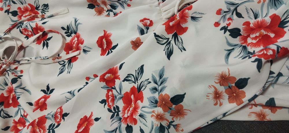 Продаю платье, один раз надела