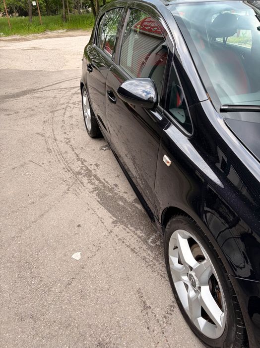 Автомобил Opel Corsa GSI