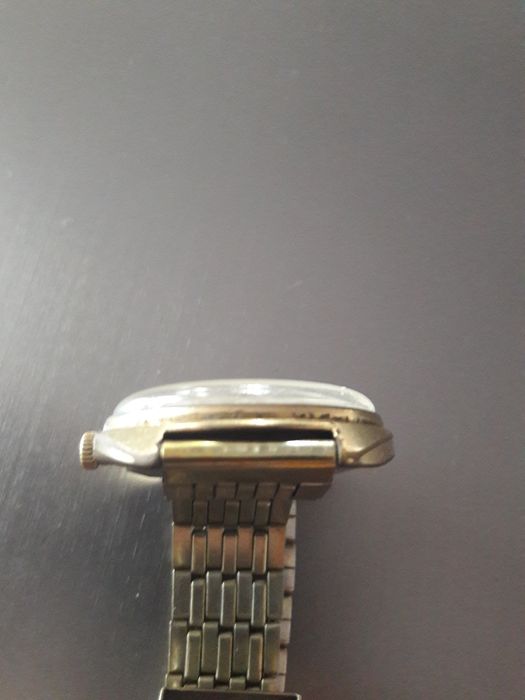 Руски механични часовници- Чайка,Победа и будилник