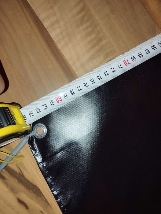 Винил за украси на черния спайдърмен.